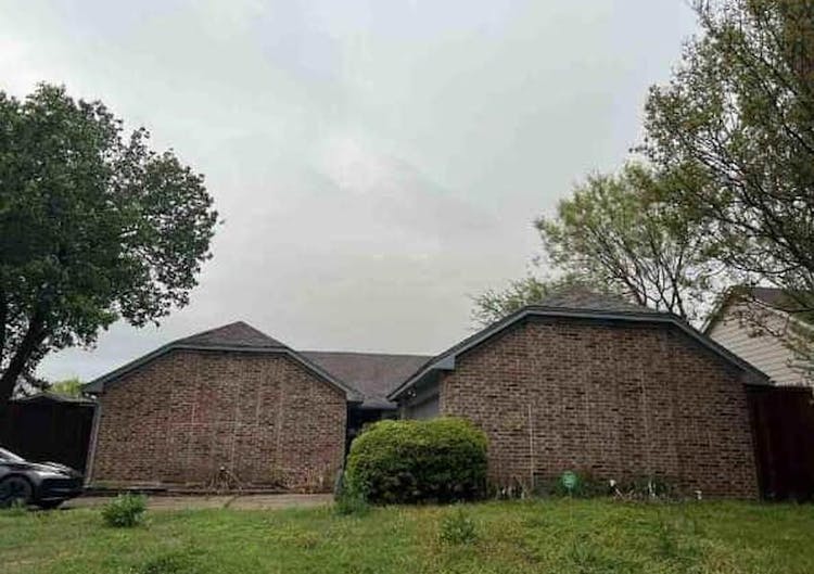 2401 Springridge Dr Arlington, TX 76014, Tarrant County