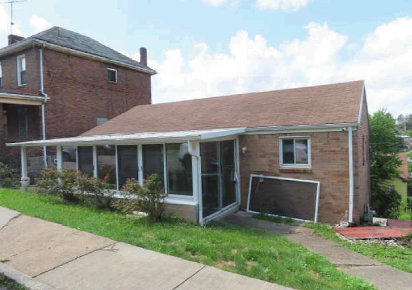 1420 Barr Ave
