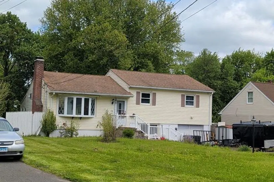 19 Maple Ridge Rd Danbury, CT 06811, Fairfield County