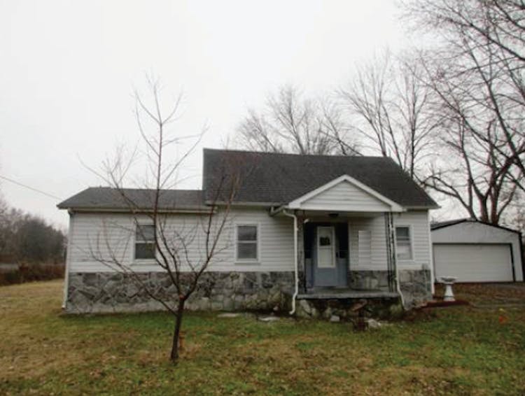 133 Vine St Tamaroa, IL 628884625, Perry County