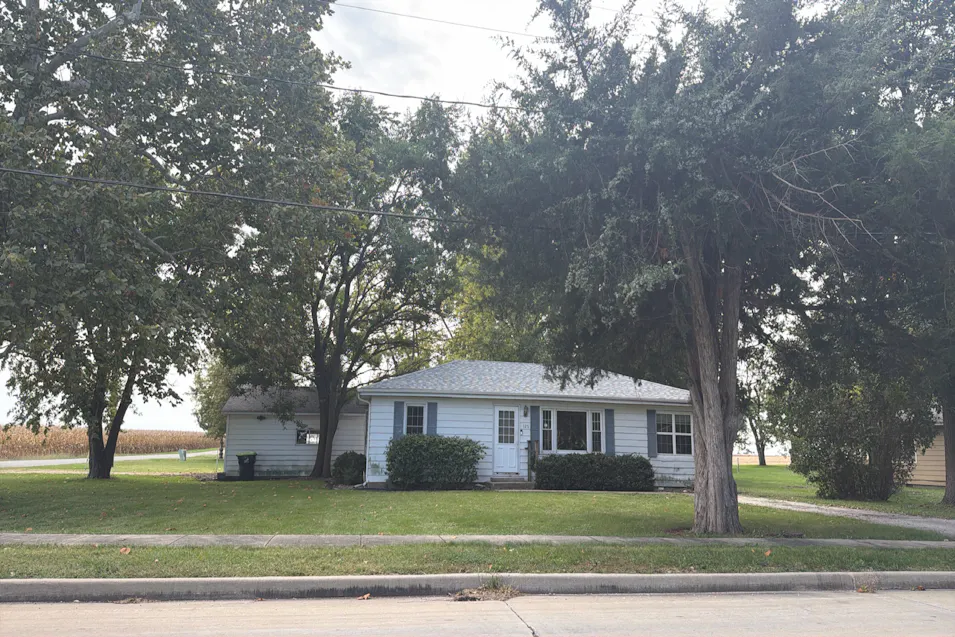 125 E South St Oreana, IL 62554, Macon County