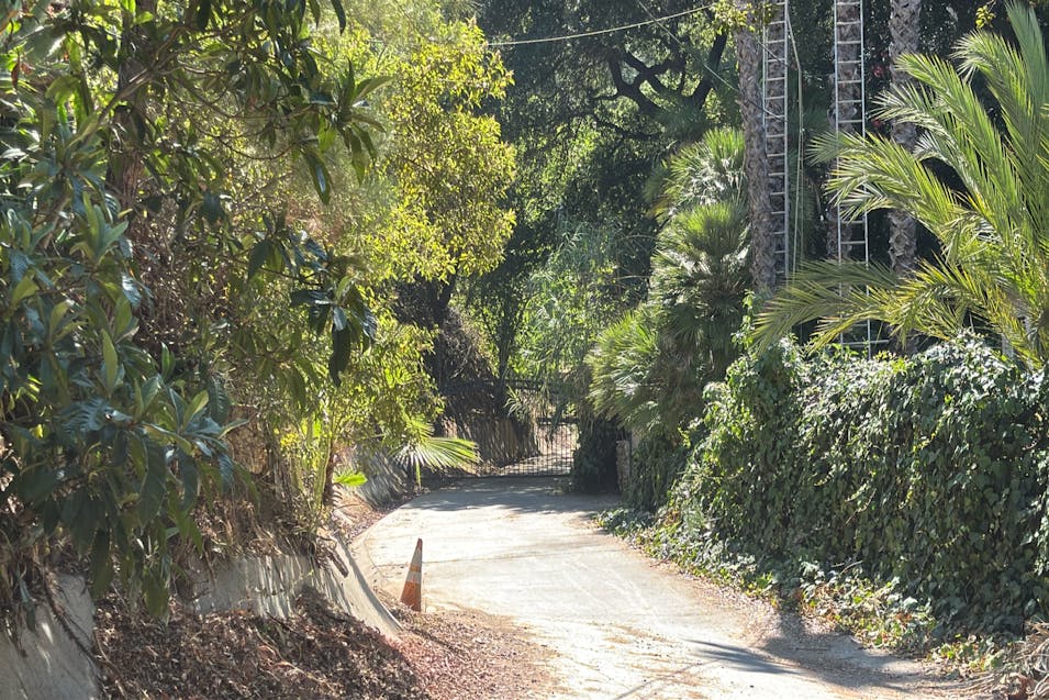 1266 Country Club Drive Burbank, CA 91501, Los Angeles County