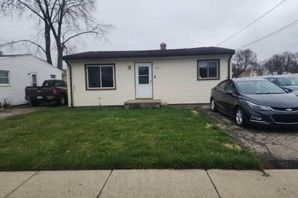 1335 Connell St Burton, MI 48529, Genesee County