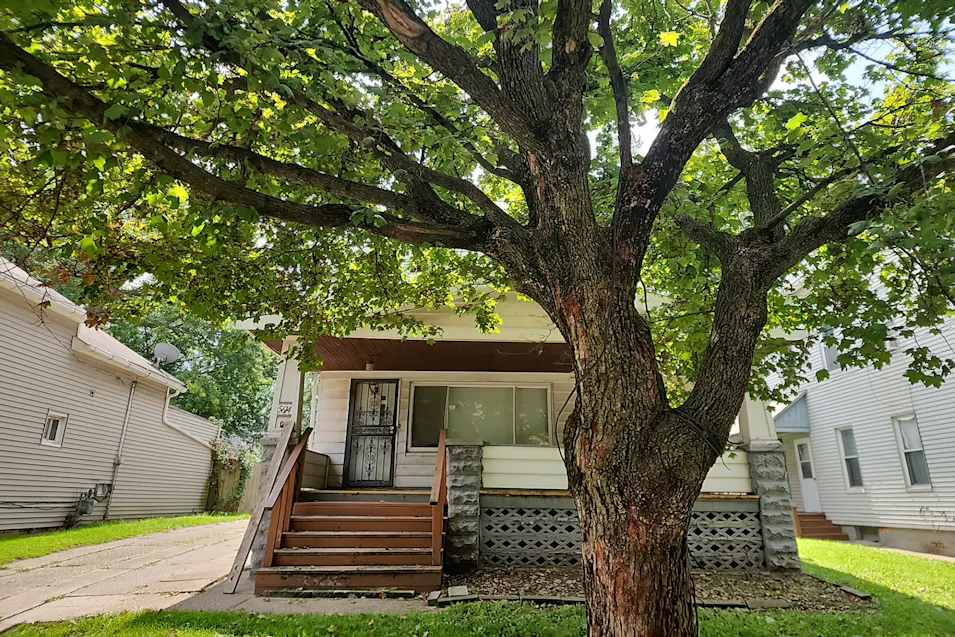5614 Linton Ave Cleveland, OH 44105, Cuyahoga County