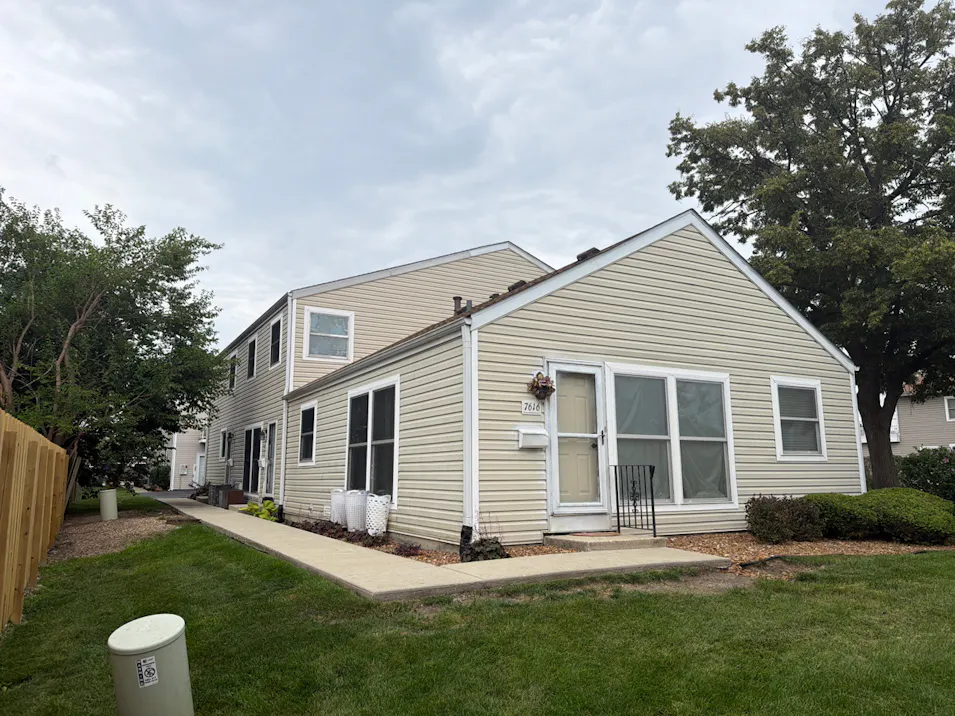 7618 W 159th Pl Tinley Park, IL 60477, Cook County