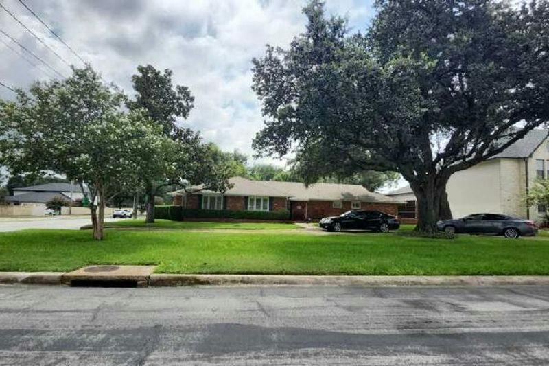 Northport Dr, Dallas, TX 75230