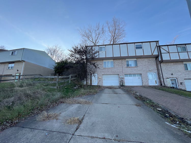 406 Rhodes Ave West Mifflin, PA 15122, Allegheny County