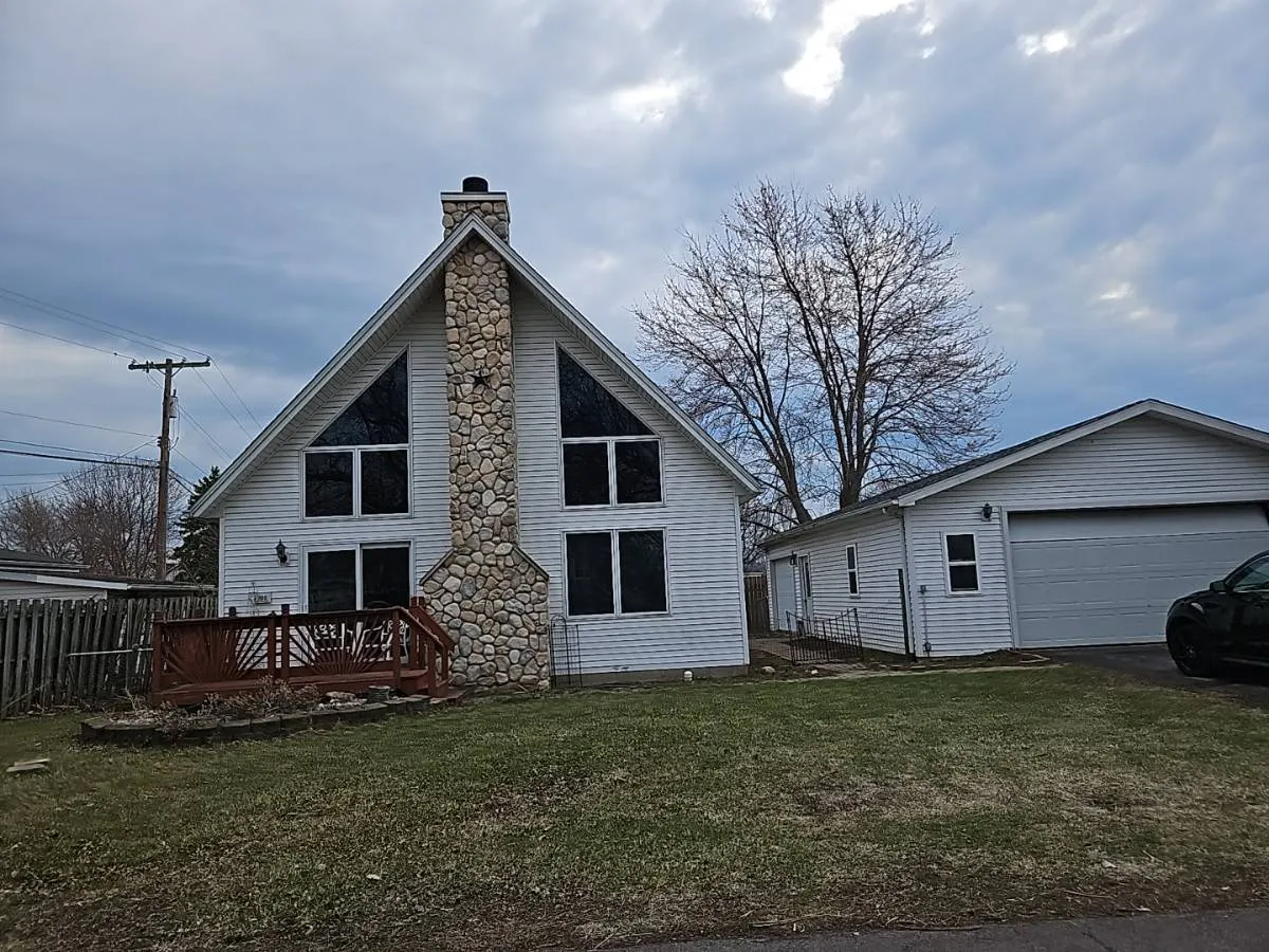 Elm St, Newport, MI 48166