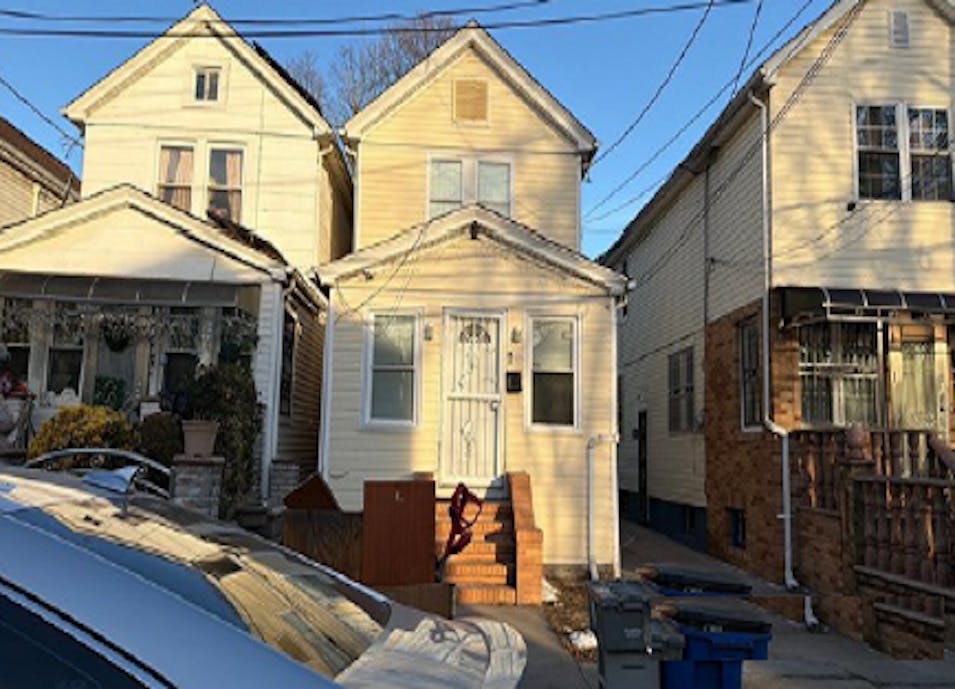 173 -61 105th Avenue Queens, NY 11433, Queens County