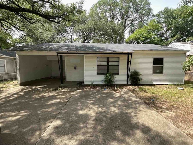 2738 Sunnybrook St Shreveport, LA 71108, Caddo County