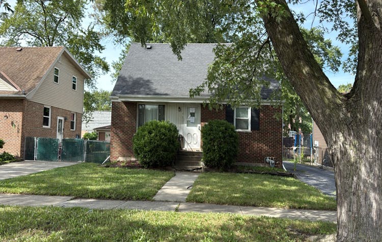 17524 Walter St Lansing, IL 60438, Cook County