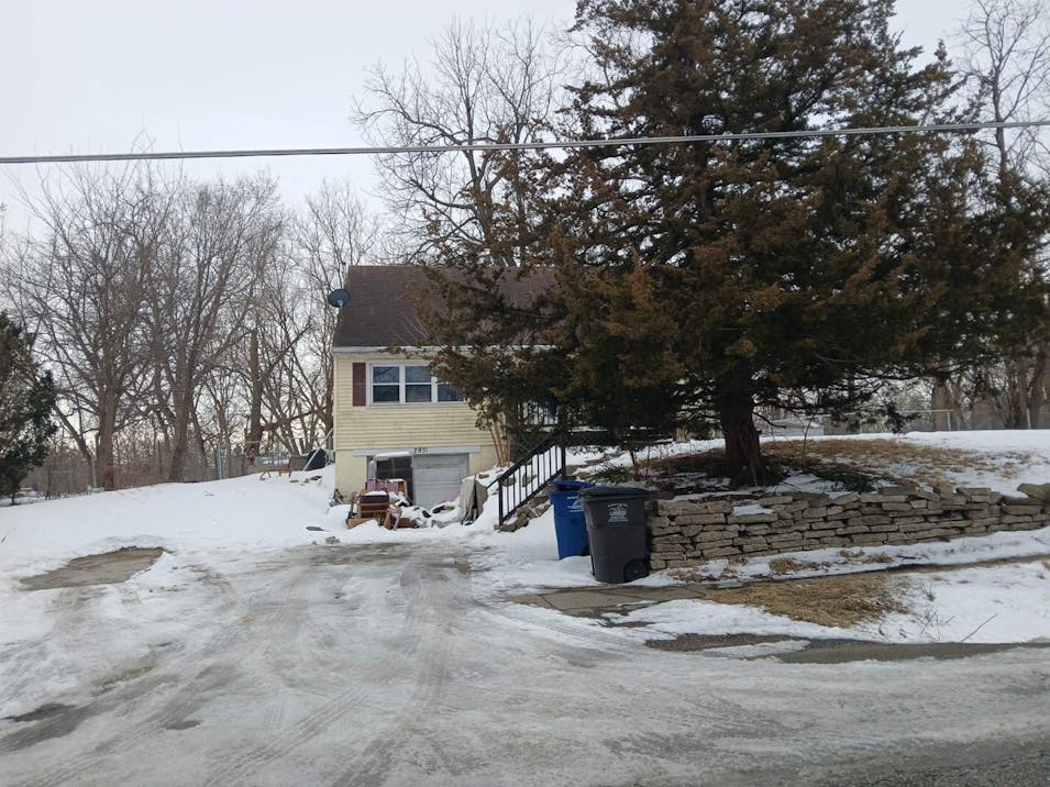 2931 E Aurora Ave Des Moines, IA 50317, Polk County