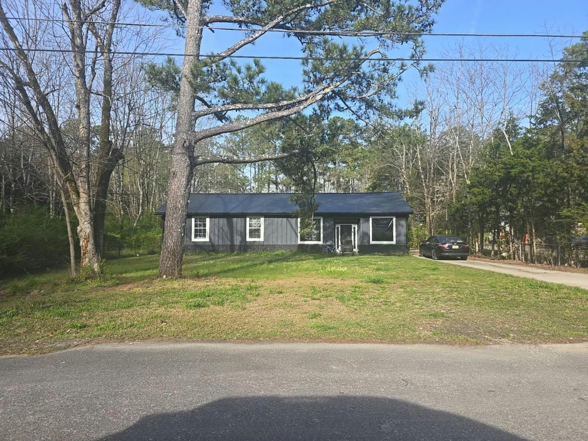 Wood Ave, Attalla, AL 35954