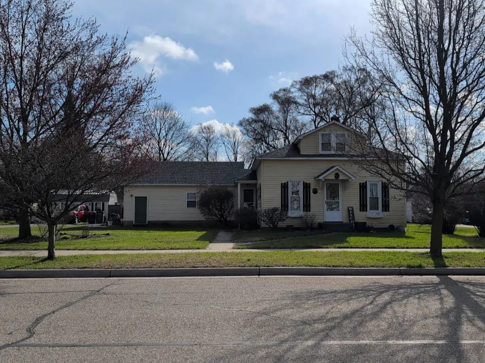 271 S Maple St Zeeland, MI 49464, Ottawa County