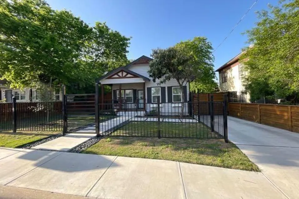 518 Rigsby Ave San Antonio, TX 78210, Bexar County