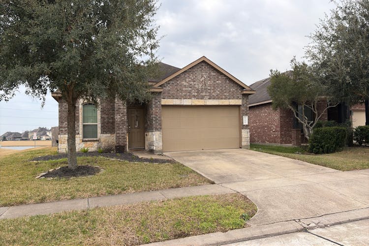 315 Kendall Crest Dr Alvin, TX 77511, Brazoria County