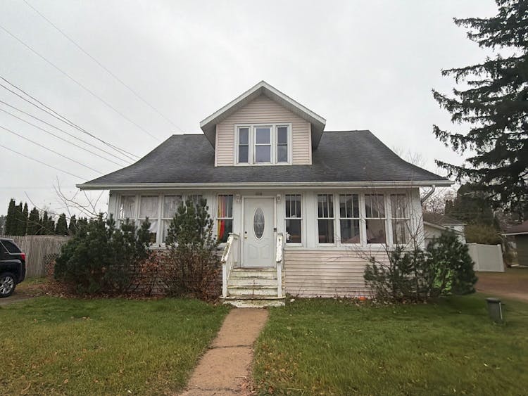 119 W. Wall Street Neshkoro, WI 54960, Marquette County