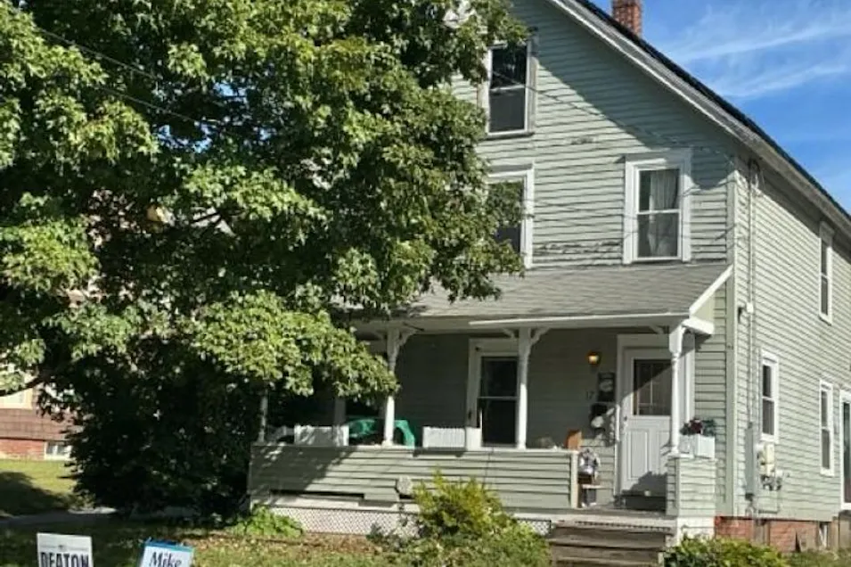 17 Riddell Street Greenfield, MA 1301, Franklin County