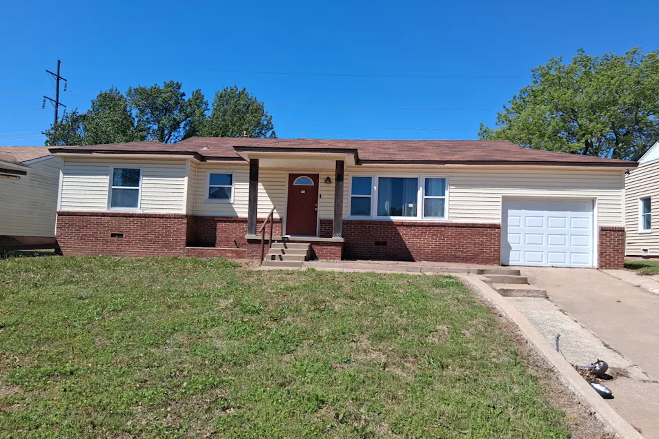 622s Cedar St Bristow, OK 74010, Creek County