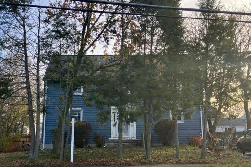 Pleasant St, Norwood, MA 02062