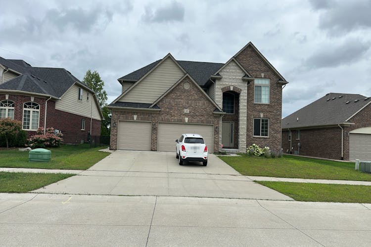 21852 Rio Grande Dr Macomb, MI 48044, Macomb County