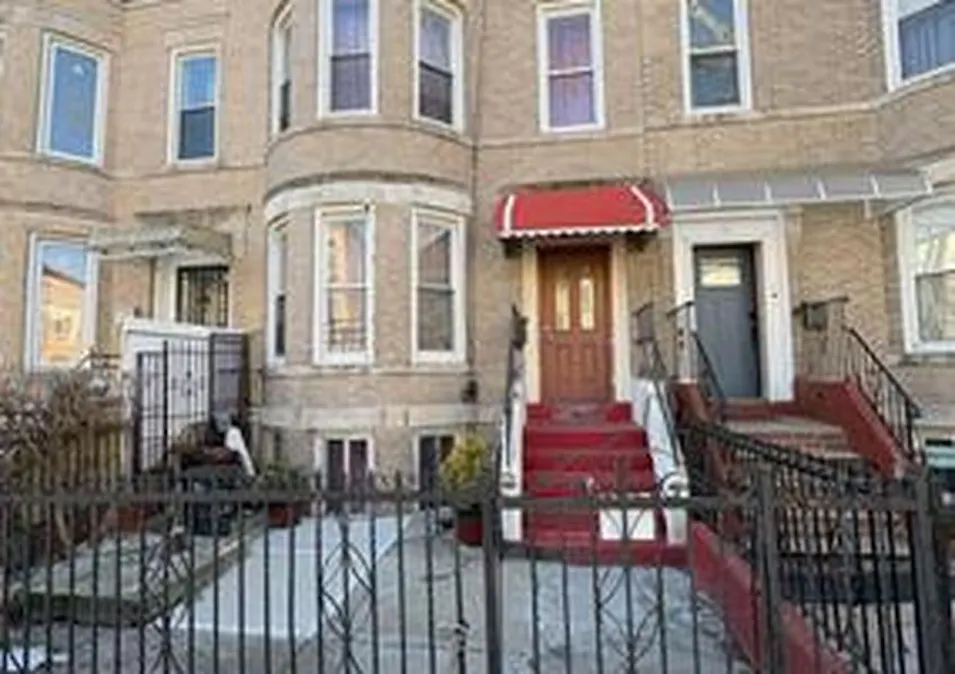 18 Raleigh Place Brooklyn, NY 11226, Kings County