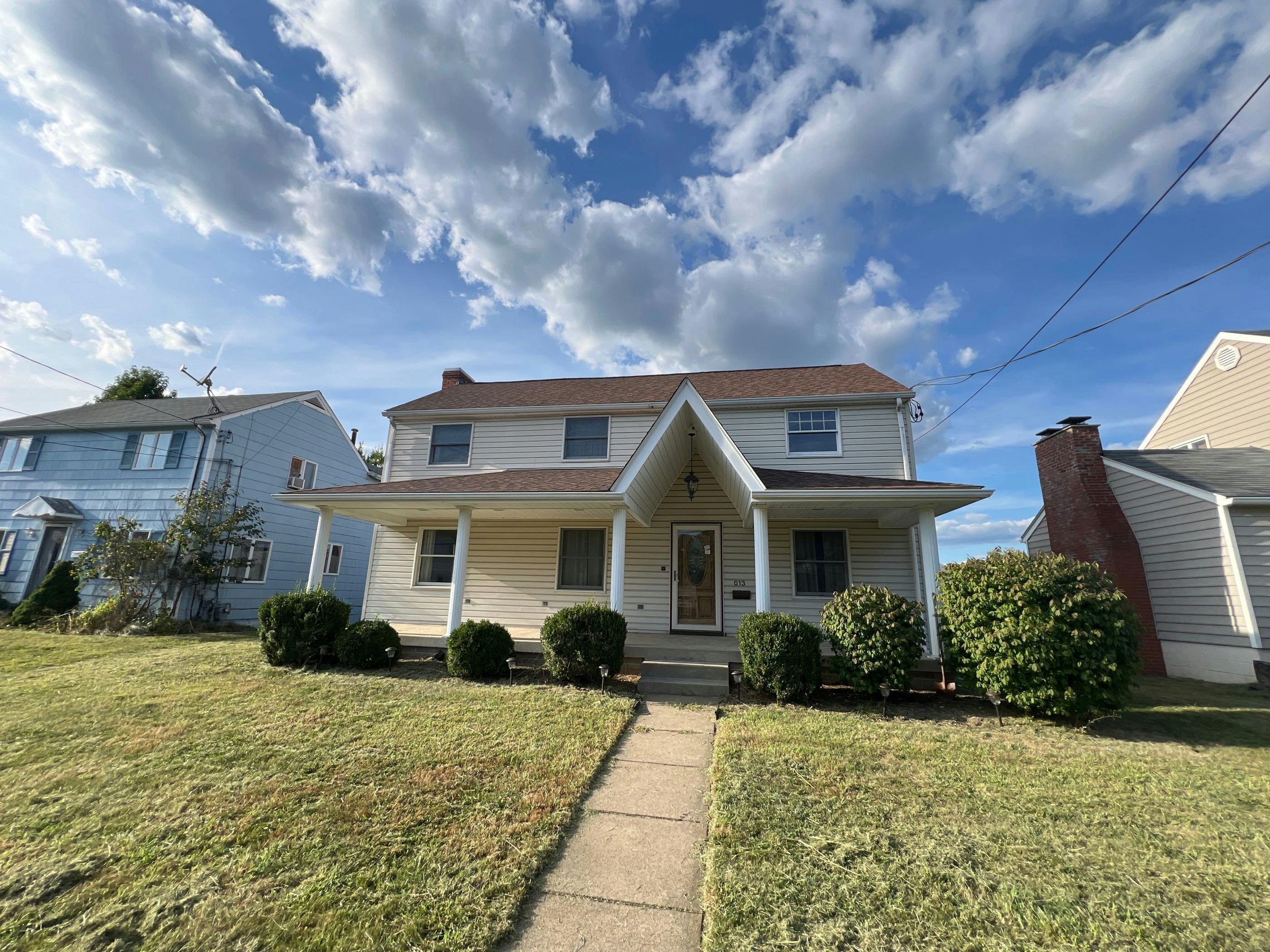 Grandview Ave, Clairton, PA 15025