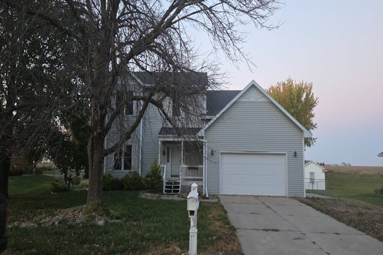 413 E Garfield St Laurens, IA 50554, Pocahontas County