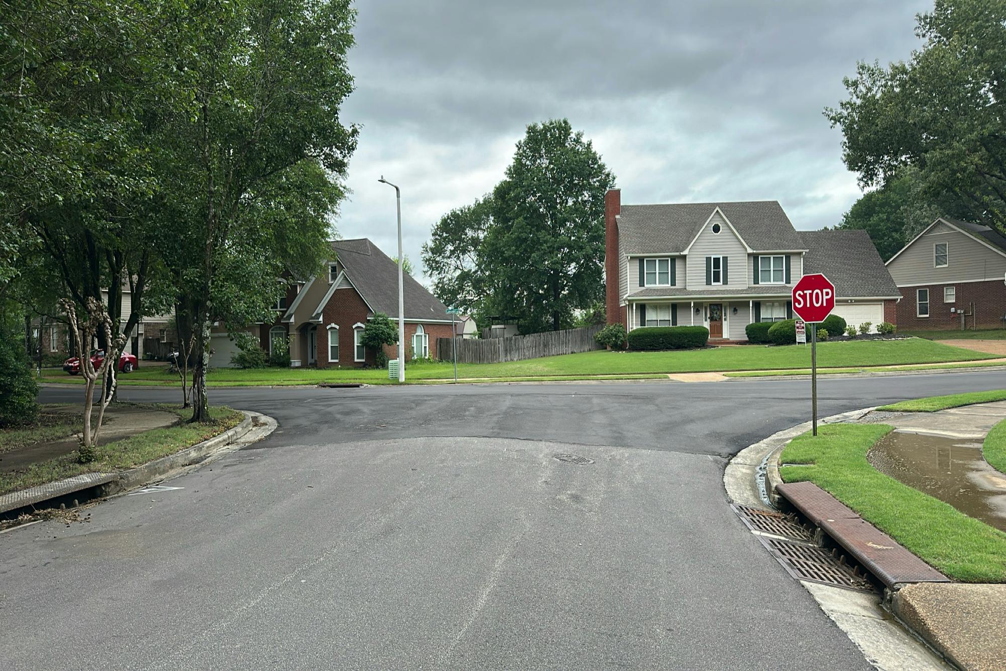 Crestover Dr, Collierville, TN 38017