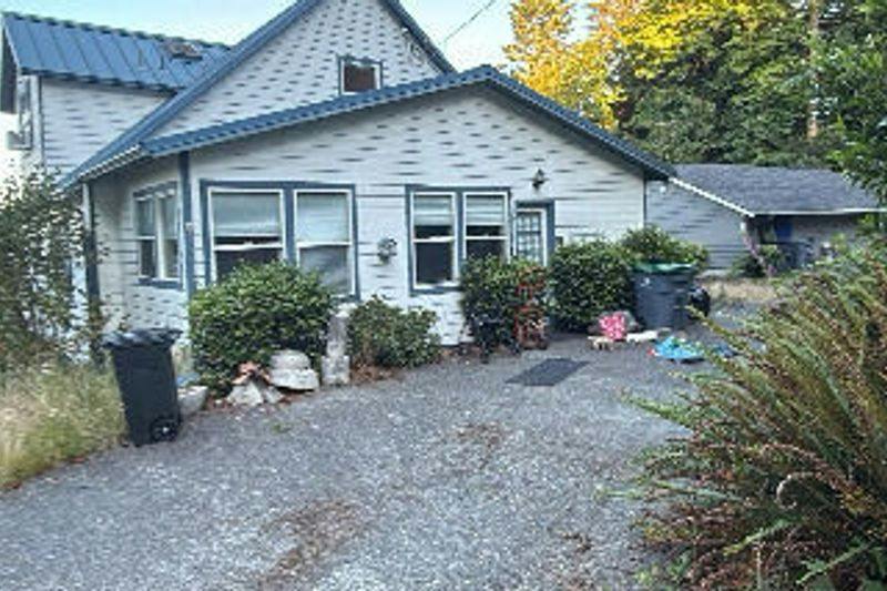 105th St, Cleveland, OH 44111