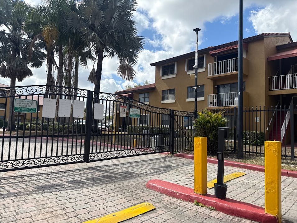 15630 SW 80th St Miami, FL 33193, Miami - Dade County