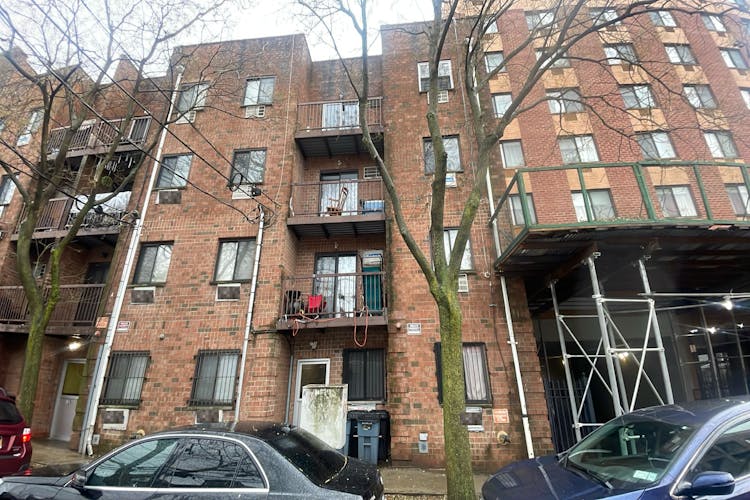 724e 221st Street Bronx, NY 10467, Bronx County