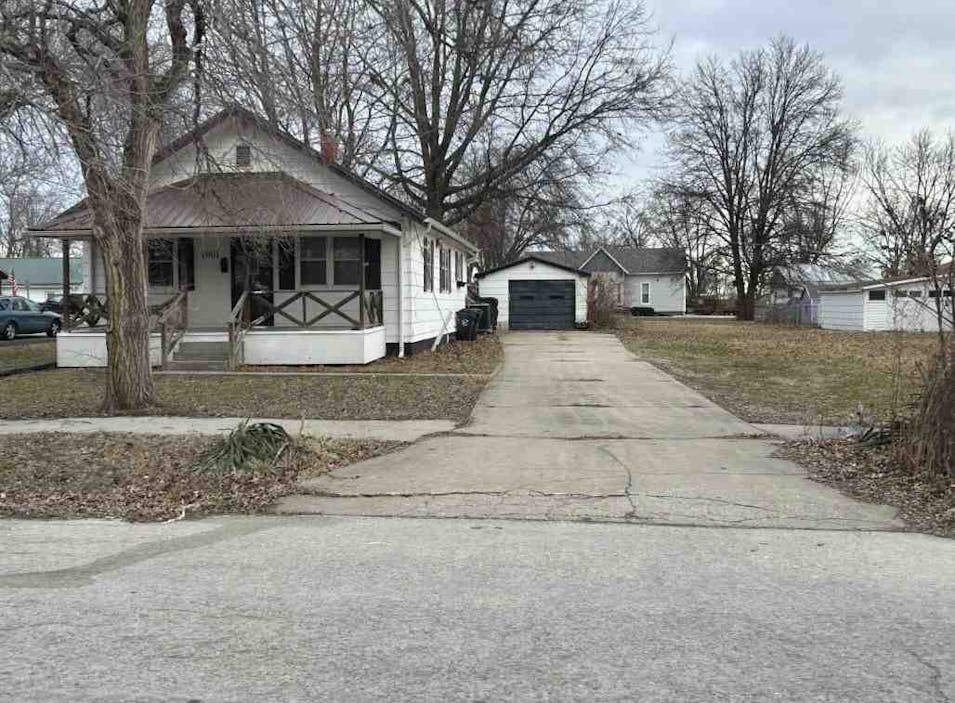 1001 E Carpenter St Moberly, MO 65270, Randolph County