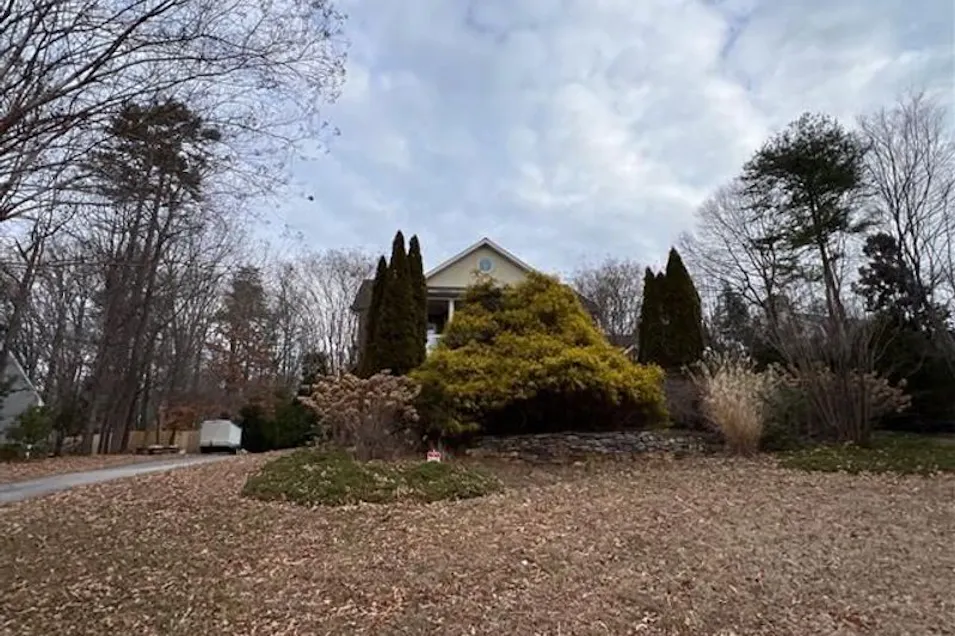 210 Willoughby Boulevard Greensboro, NC 27408, Guilford County