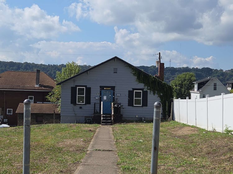 1307 Taylor Ave New Kensington, PA 15068, Westmoreland County