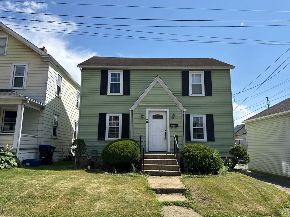 211 Hickory Way F/k/a 323 Rear Pittsburgh Circle Ellwood City, PA 16117, Lawrence County