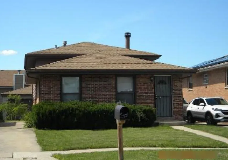 18156 Ravisloe Terrace Country Club Hills, IL 60478, Cook County