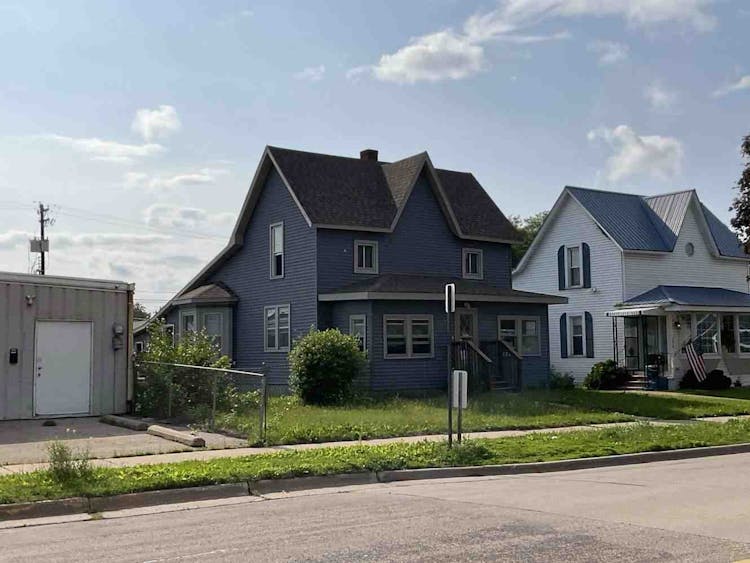 1311 Caledonia St La Crosse, WI 54603, La Crosse County