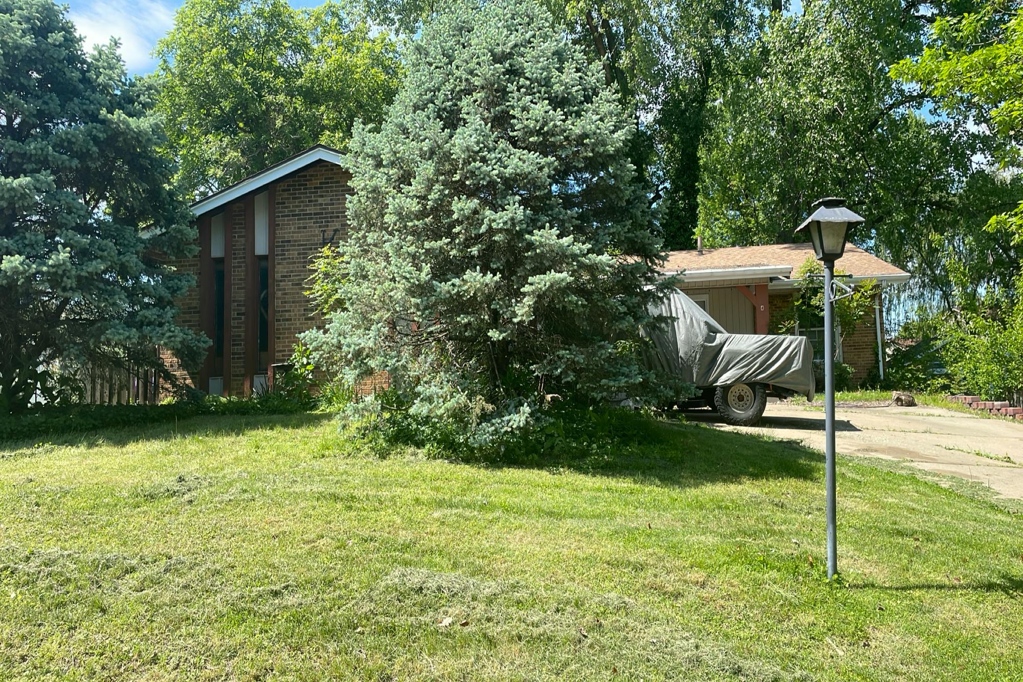 Laurel Ln, Saint Charles, MO 63301