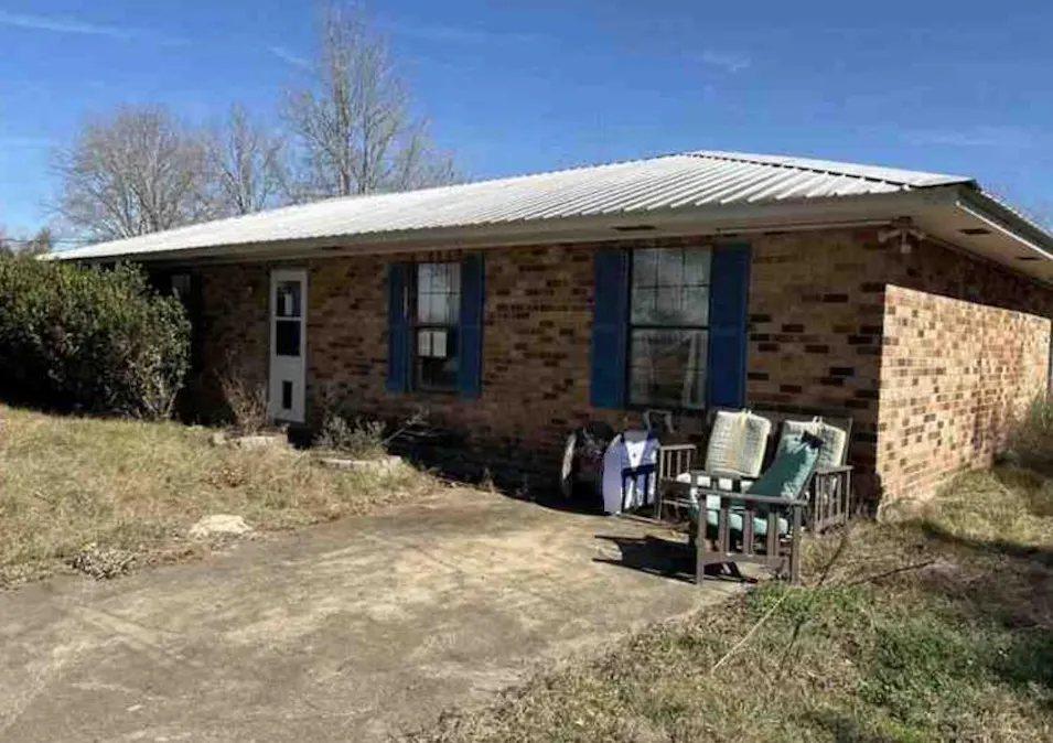4417 Chataignier Rd Ville Platte, LA 70586, Evangeline County