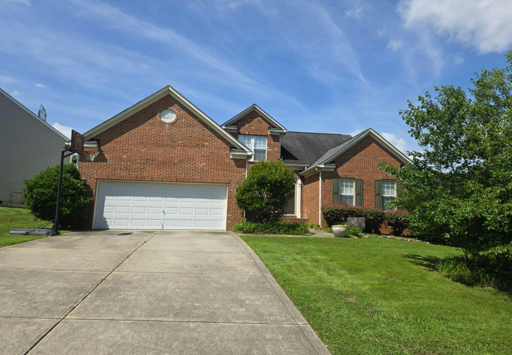 Sunburst Ln, Charlotte, NC 28213