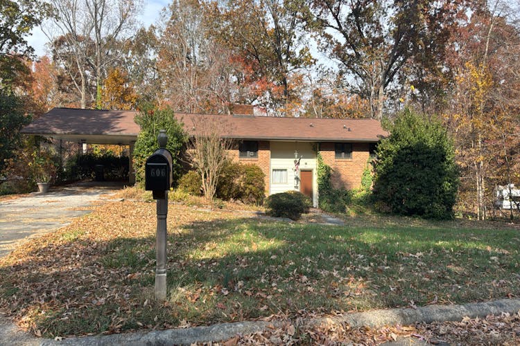 606 Willowmoore Ave Thomasville, NC 27360, Davidson County