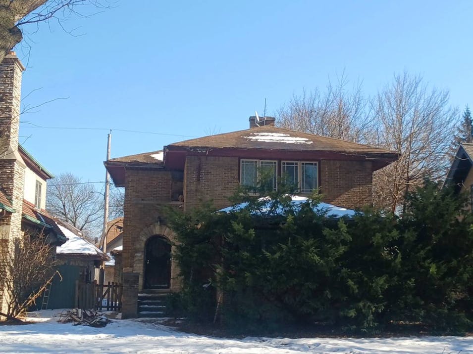 2770 N Grant Blvd Milwaukee, WI 53210, Milwaukee County