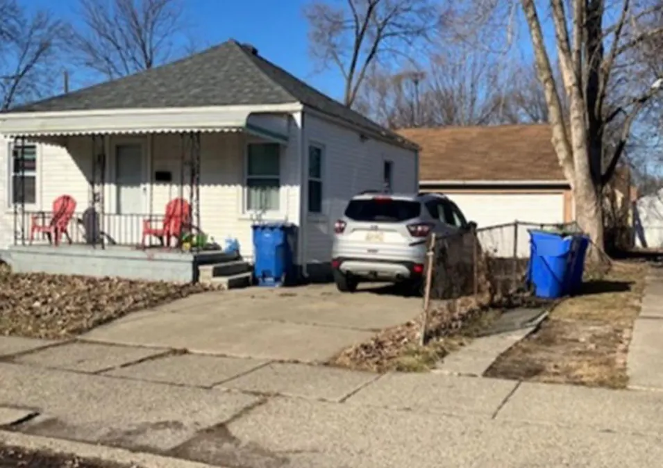 8291 Republic Ave Warren, MI 48089, Macomb County