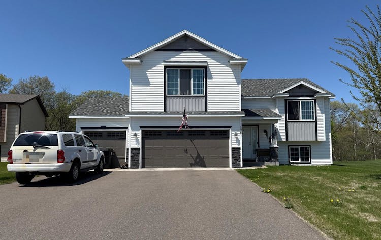 1051 Bellaire Bv NW Isanti, MN 55040, Isanti County