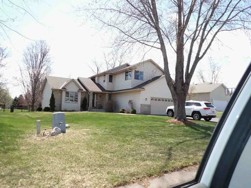 9828 Greenspruce Ave N Brooklyn Park, MN 55443, Hennepin County