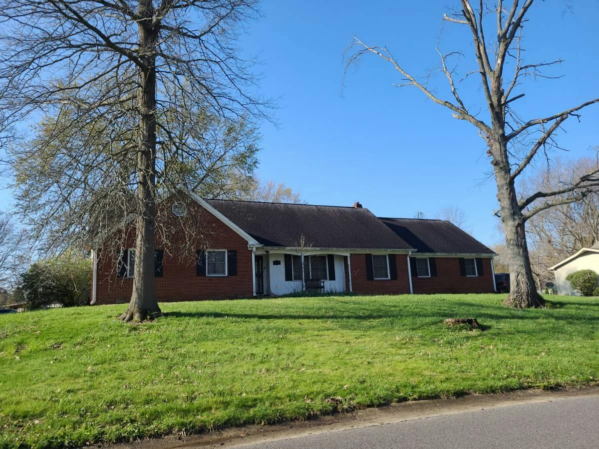 Black Hawk Ln, Indianapolis, IN 46234