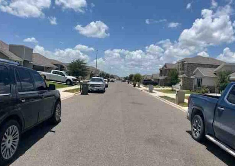 407 S Castillos yDiamante Mission, TX 78572, Hidalgo County