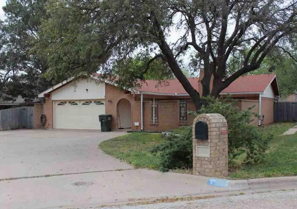 2901 Red Oak Cir Abilene, TX 79606, Taylor County