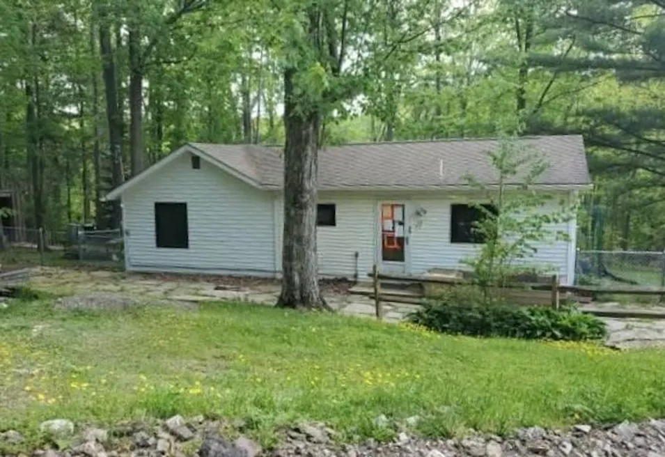 524 McElhenny Ln Nicholson, PA 18446, Wyoming County